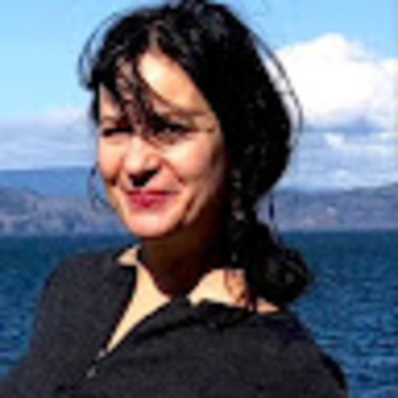 Meet your Posher, Mia - Picture 1 of 1